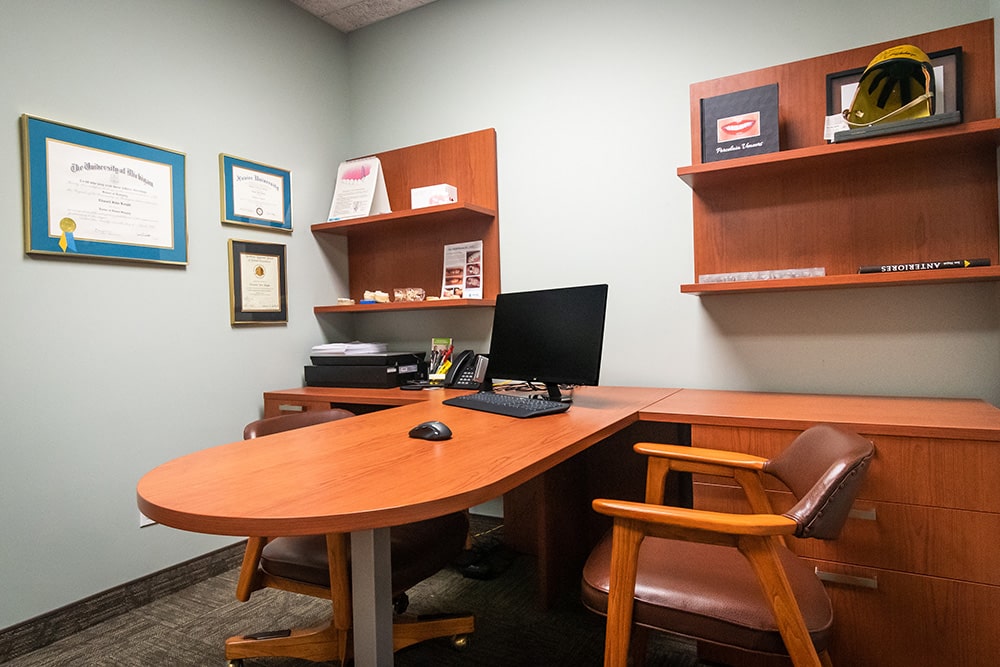 Dr. Knight's office, a professional space reflecting his commitment to patient care and excellence in dentistry.